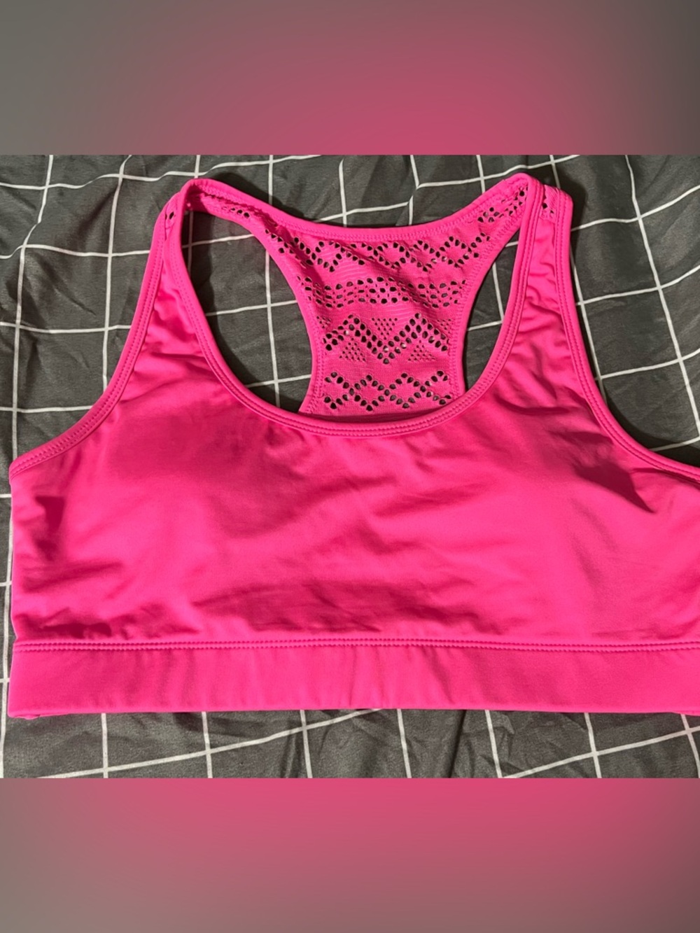 Seamless Racerback Sports Bra in Hot Pink